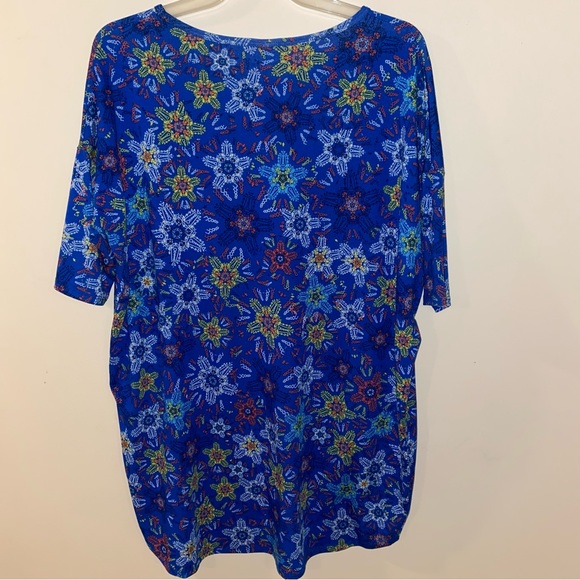 LulaRoe Blue Patterned Top - Size Large - Picture 5 of 10
